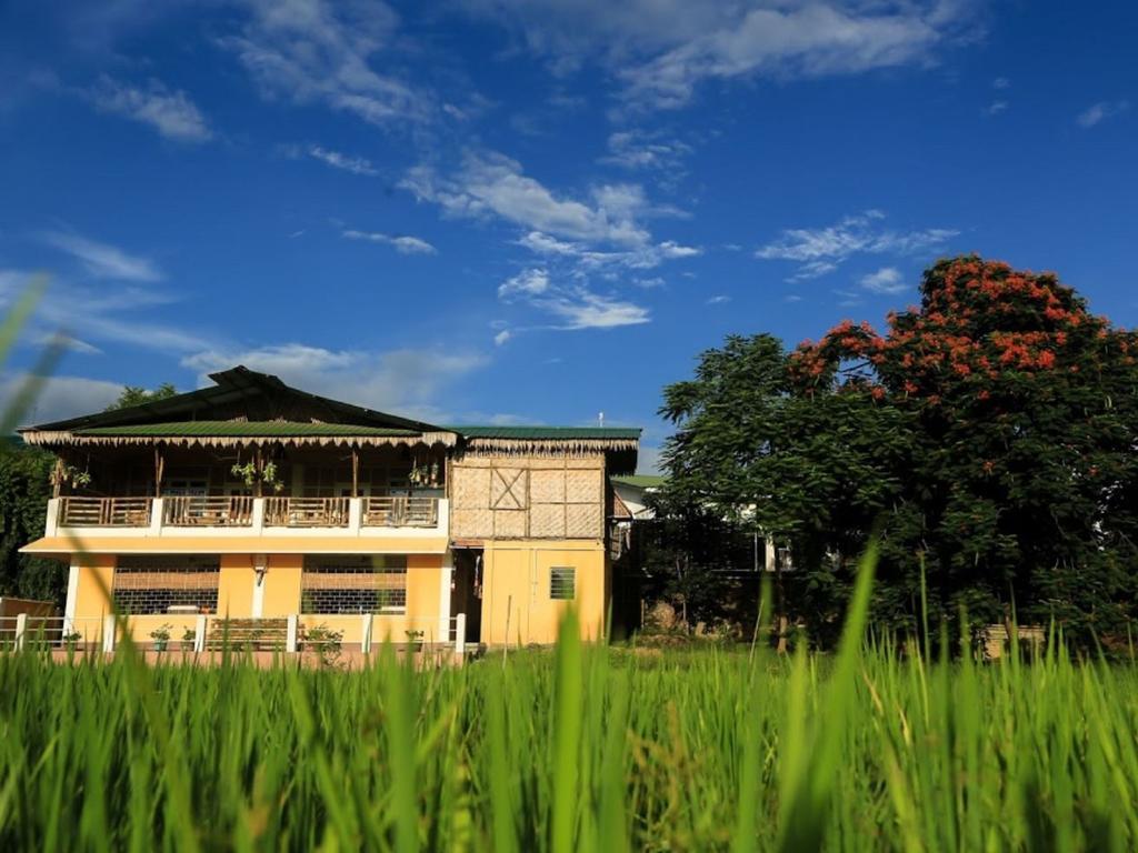 Longchen Homestay Dimāpur Екстериор снимка