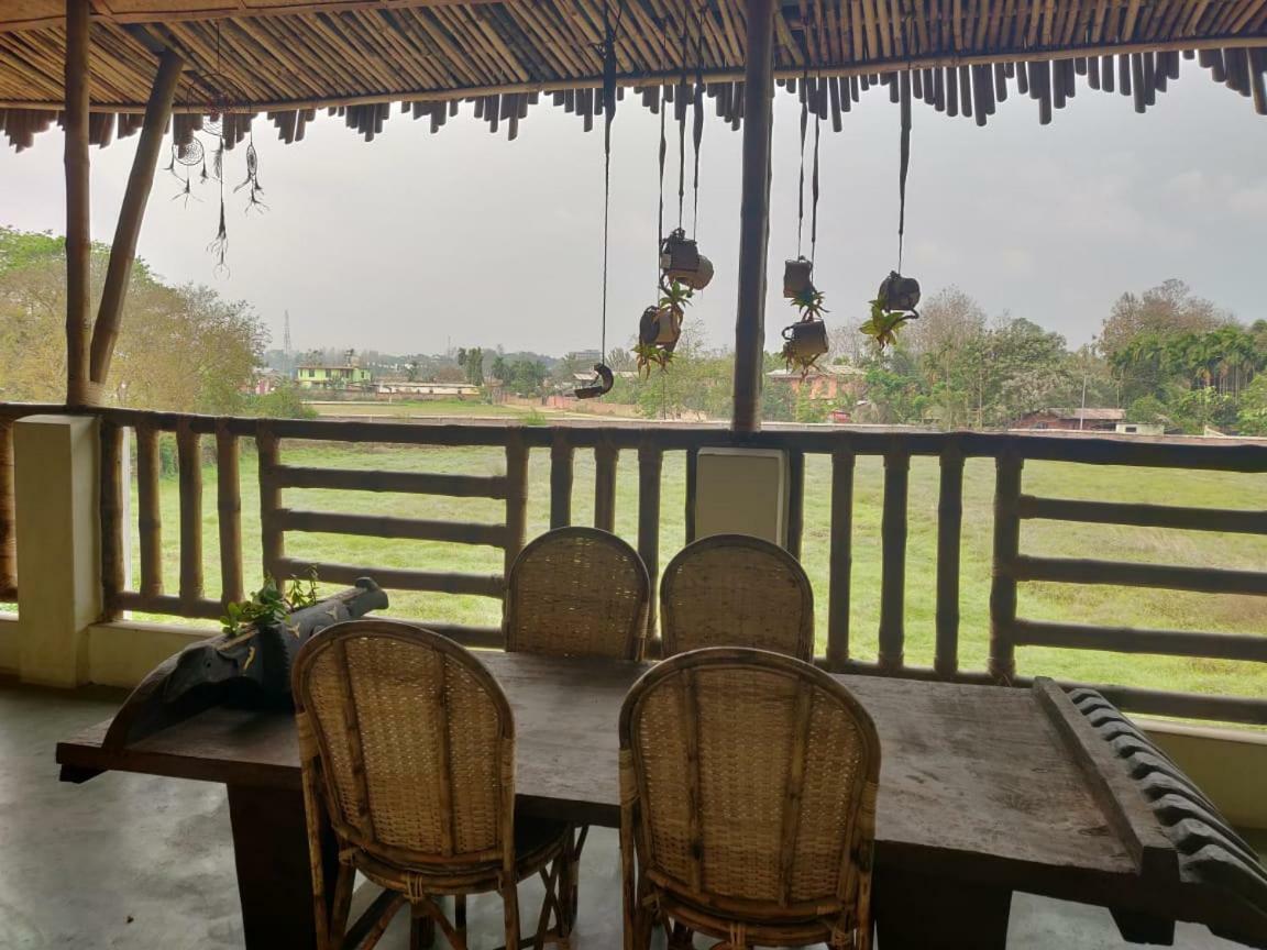 Longchen Homestay Dimāpur Екстериор снимка